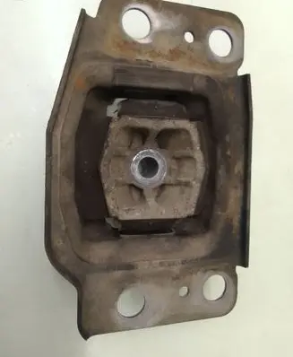 Ford S-MAX Engine mount bracket 