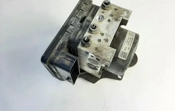 Volkswagen PASSAT B8 ABS Pump 3Q0907379AA 3Q0614517AA