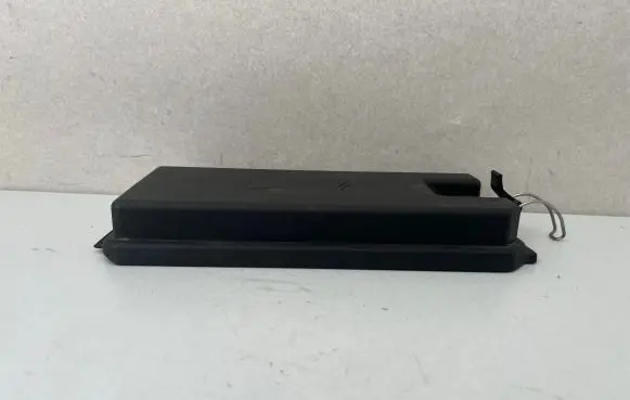 Mercedes-Benz R W251 Fuse box cover 1645400182