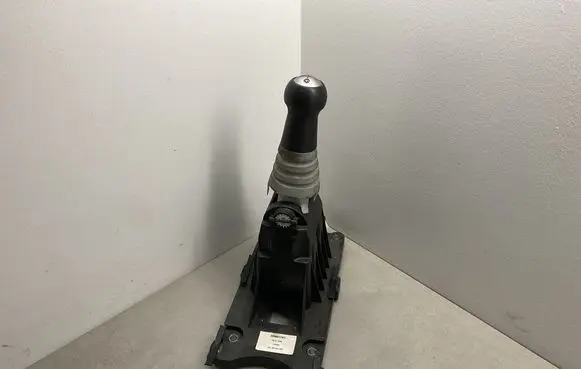 Mitsubishi Colt Gear shifter/selector MN901761 046468 06012006