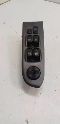Hyundai Trajet Electric window control switch 621W02250