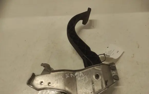 Opel Corsa C Brake pedal