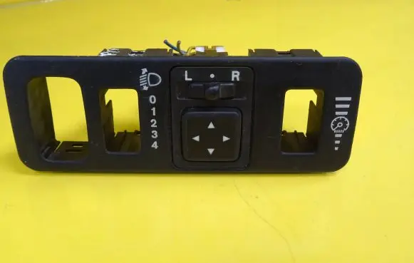 Mitsubishi Space Star Wing mirror switch MR740608