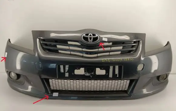 Toyota Corolla Verso AR10 Front bumper