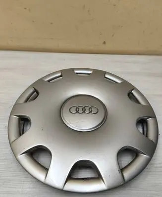Audi A6 S6 C5 4B R15 wheel hub/cap/trim 4A0601147A