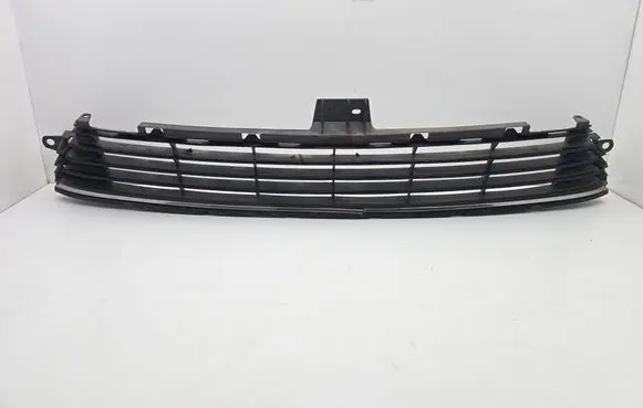 Toyota Auris E180 Front bumper lower grill 5311202670 5311202680