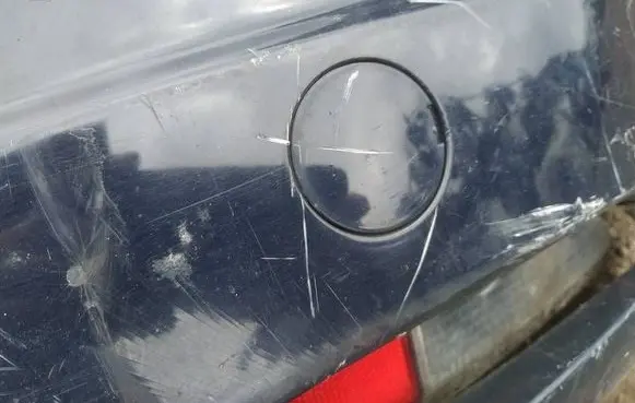 Rear bumper row hook cap/cover