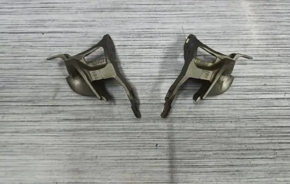Mini One - Cooper R57 Convertible roof hinge 2756875 2756876 7267736