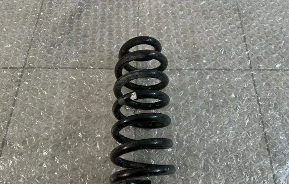 Volkswagen Amarok Front coil spring