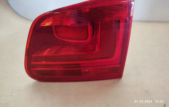 Volkswagen Tiguan Tailgate rear/tail lights 5N0945094H