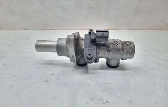 Volkswagen Golf Plus Master brake cylinder 1K0945459
