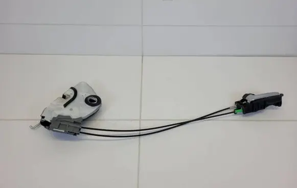 Suzuki Ignis Rear door lock A046693