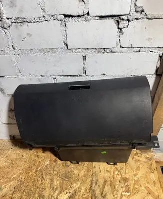 Mercedes-Benz A W169 Glove box