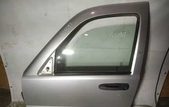 Jeep Cherokee Front door pilkos