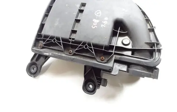 Peugeot 508 Air filter box 9673061080 1039257