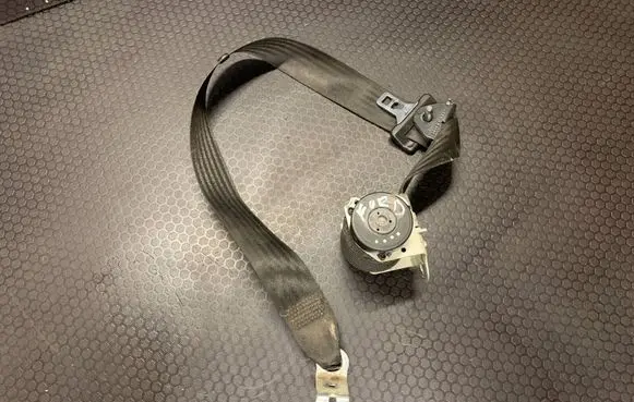 Ford Focus C-MAX Rear seatbelt 601597600D 051209