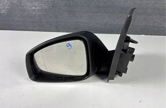 Renault Megane III Front door electric wing mirror 