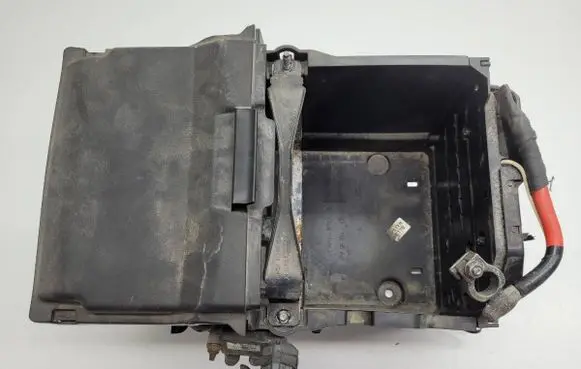 Ford Focus Battery box tray