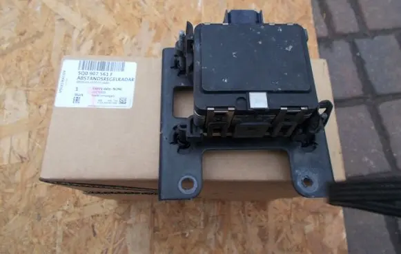Volkswagen Golf VII Distronic sensor radar 5Q0907561F