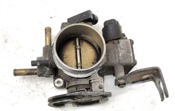 Chevrolet Tacuma Throttle valve