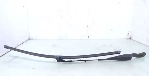 Mercedes-Benz CLS C219 Windshield/front glass wiper blade A2118200344