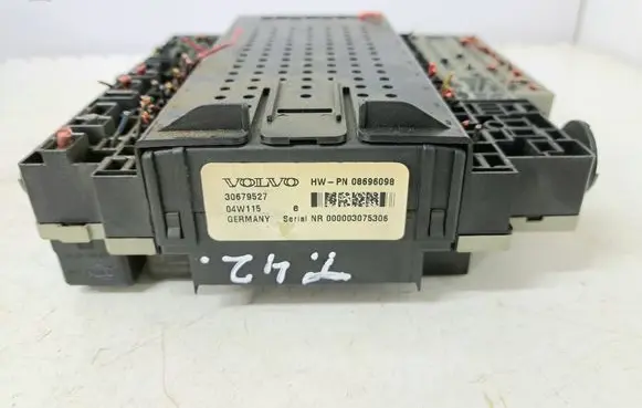 Volvo S80 Fuse module 30679527