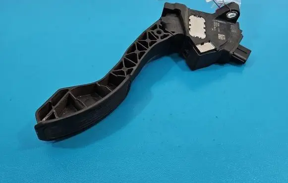 Toyota Corolla E140 E150 Accelerator throttle pedal 7811002011 IMPRK1593233
