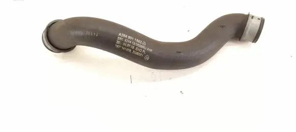 Mercedes-Benz CLS C218 X218 Engine coolant pipe/hose 2045011582 A2045011582