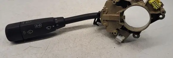 Mercedes-Benz C W203 On-board computer control switch 2035450010