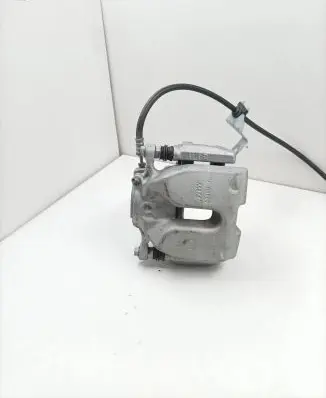 BMW X4 G02 Front brake caliper 6882254