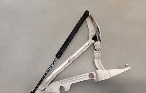 Audi A8 S8 D2 4D Tailgate/trunk/boot hinge 
