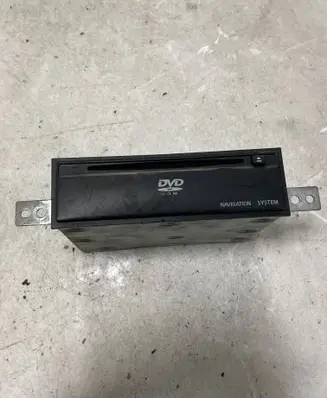 Nissan X-Trail T30 Navigation unit CD/DVD player 25915