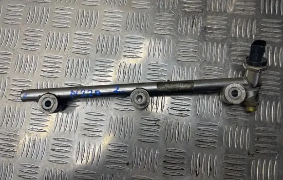 Volkswagen PASSAT CC Fuel main line pipe 03H133317P
