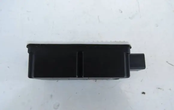 Volvo V70 Door central lock control unit/module 31252988 S180036007H T80036006