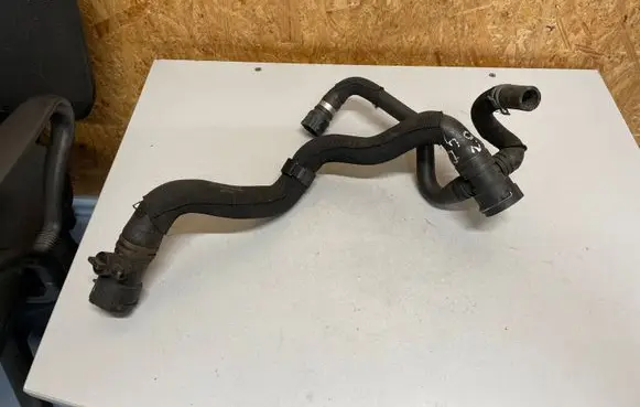 Audi Q5 SQ5 Engine coolant pipe/hose 8K0122293B 8K0122293F
