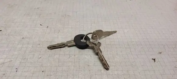 Mercedes-Benz E W124 Ignition key/card 