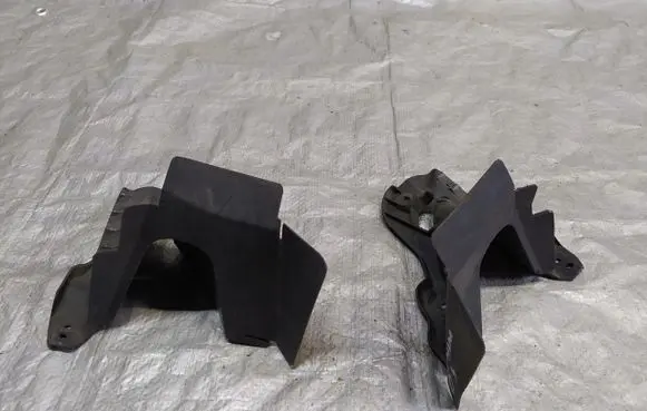 Mazda 3 II Radiator trim BBP2501V1