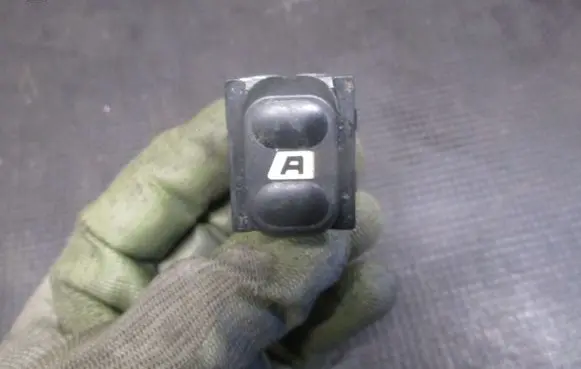 Peugeot 607 Sunroof switch 