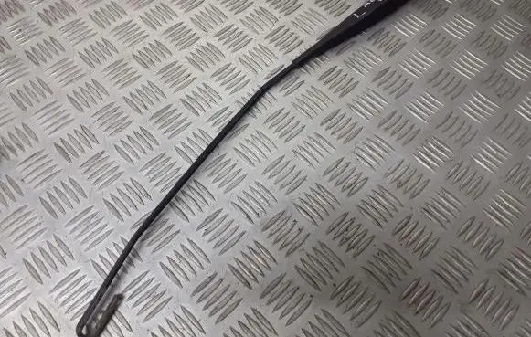 Mercedes-Benz Vaneo W414 Front wiper blade arm A1688201144
