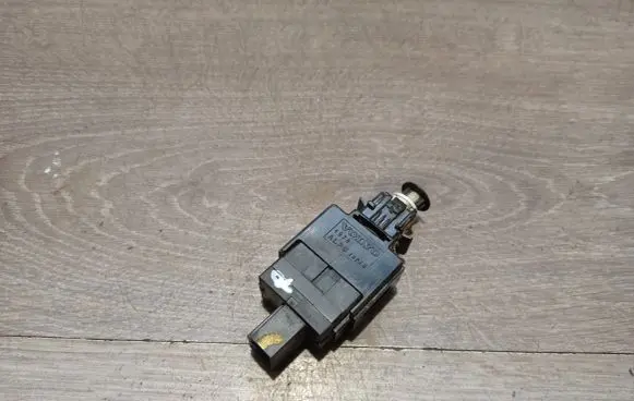 Volvo XC90 Brake pedal sensor switch 8622064