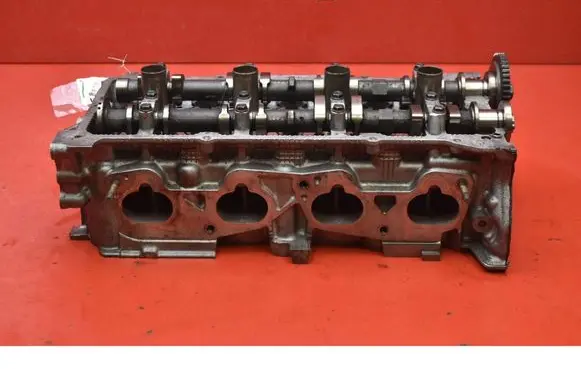 Nissan Primera Engine head 
