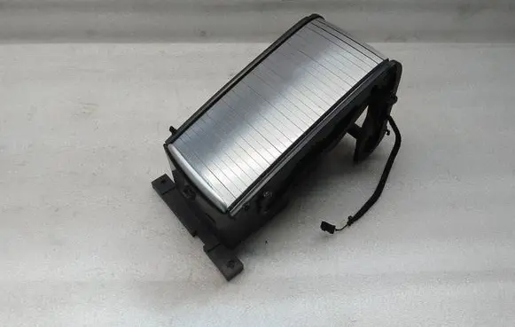 Volvo V70 Glove box 30643625