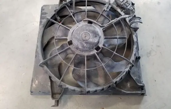 KIA Ceed Radiator cooling fan shroud CDQD