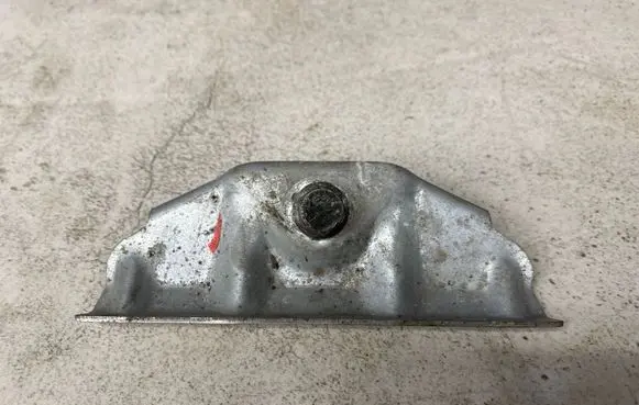 Volvo V70 Battery bracket