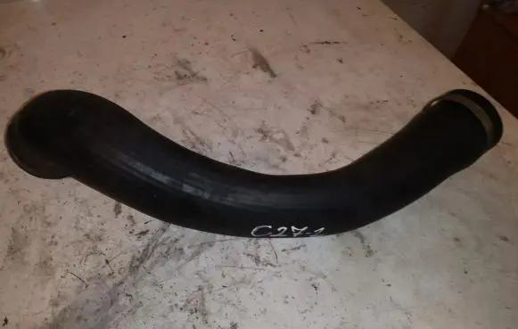 Volvo V70 Engine coolant pipe/hose C272
