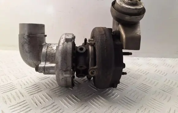 Toyota Avensis T250 Turbo 172010R020 05033001407