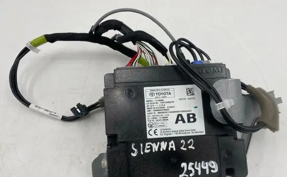 Toyota Sienna XL40 IV Video control module 8674106092