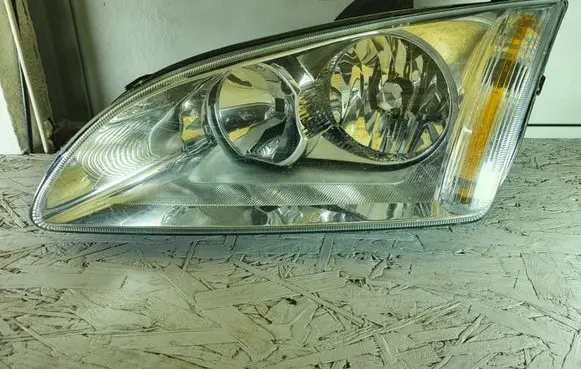 Ford Focus C-MAX Headlight/headlamp 4M5113W030AD