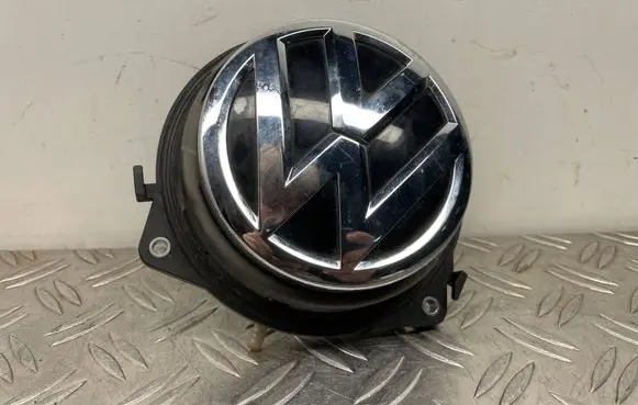 Tailgate opening switch