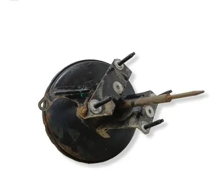 Ford Mondeo Mk III Brake booster 2S712B195AF 0204024585